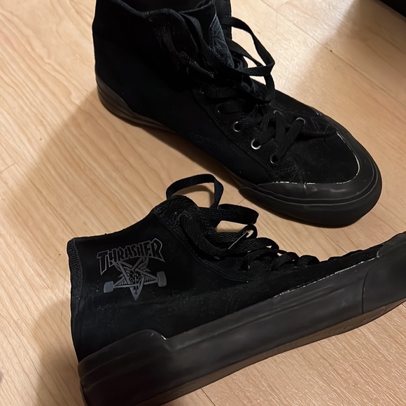 Huf x Thrasher Classic Hi Skate Shoe - Picture 5 of 7